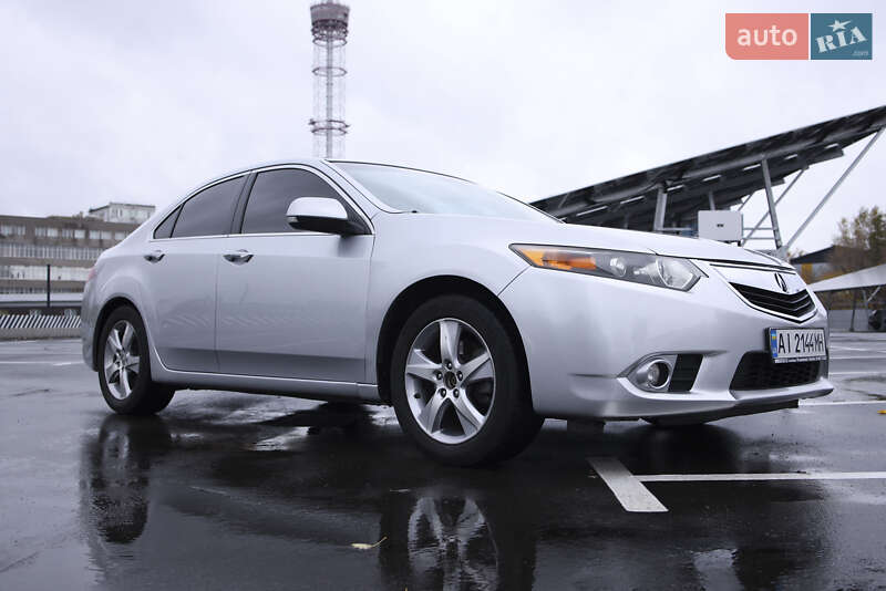 Седан Acura TSX 2013 в Киеве