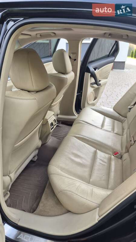 Седан Acura TSX 2011 в Львове