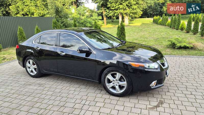 Седан Acura TSX 2011 в Львове