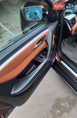 Позашляховик / Кросовер Acura ZDX 2010 в 