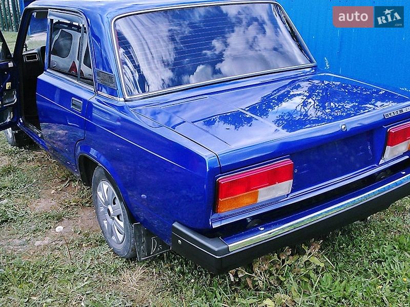 Седан AION V 1989 в Вінниці
