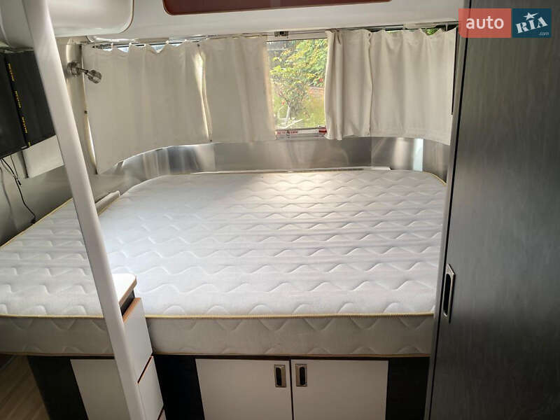 Дом на колесах Airstream International 2009 в Киеве