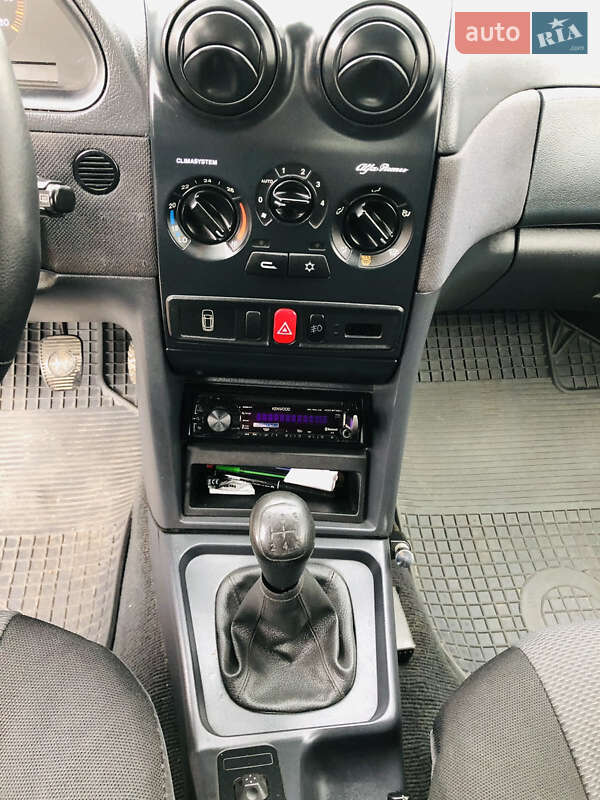 Хетчбек Alfa Romeo 145 1997 в Овідіополі