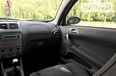 Хэтчбек Alfa Romeo 147 2001 в Запорожье