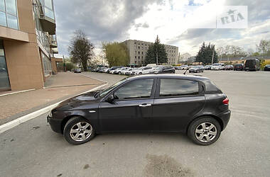 Хэтчбек Alfa Romeo 147 2009 в Житомире