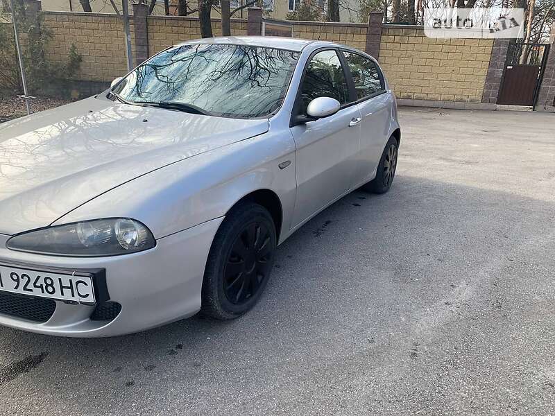 Хэтчбек Alfa Romeo 147 2005 в Днепре