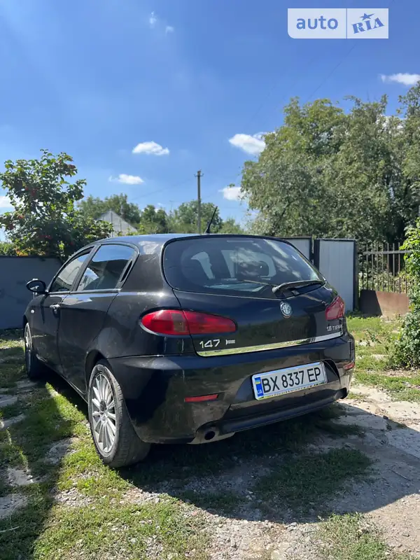 Хетчбек Alfa Romeo 147 2005 в 