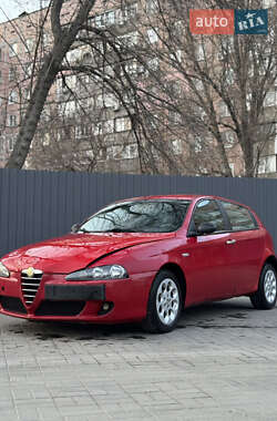 Хэтчбек Alfa Romeo 147 2005 в Днепре