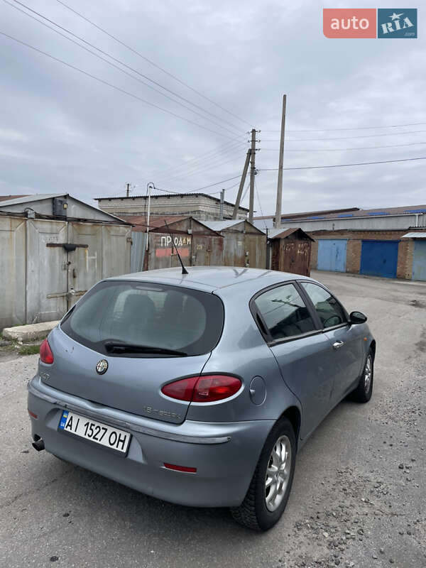 Хэтчбек Alfa Romeo 147 2001 в Вишневом
