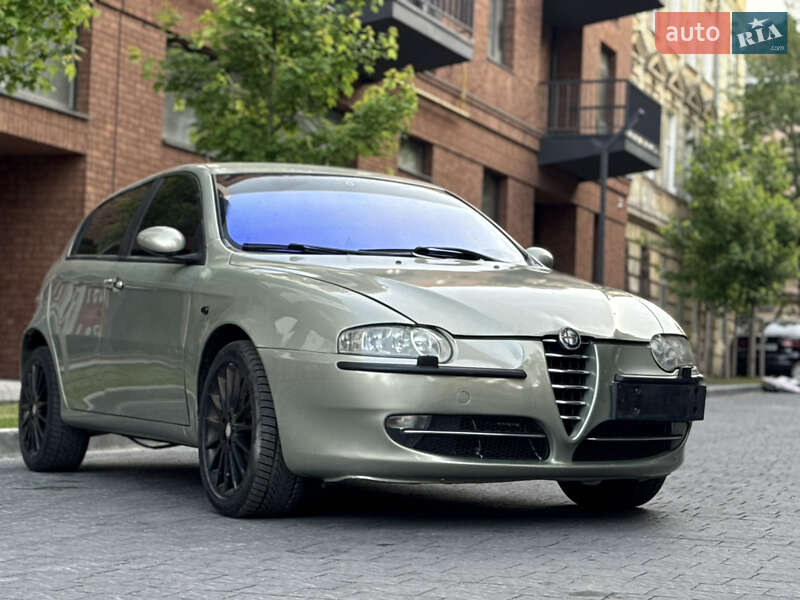 Хэтчбек Alfa Romeo 147 2003 в Львове