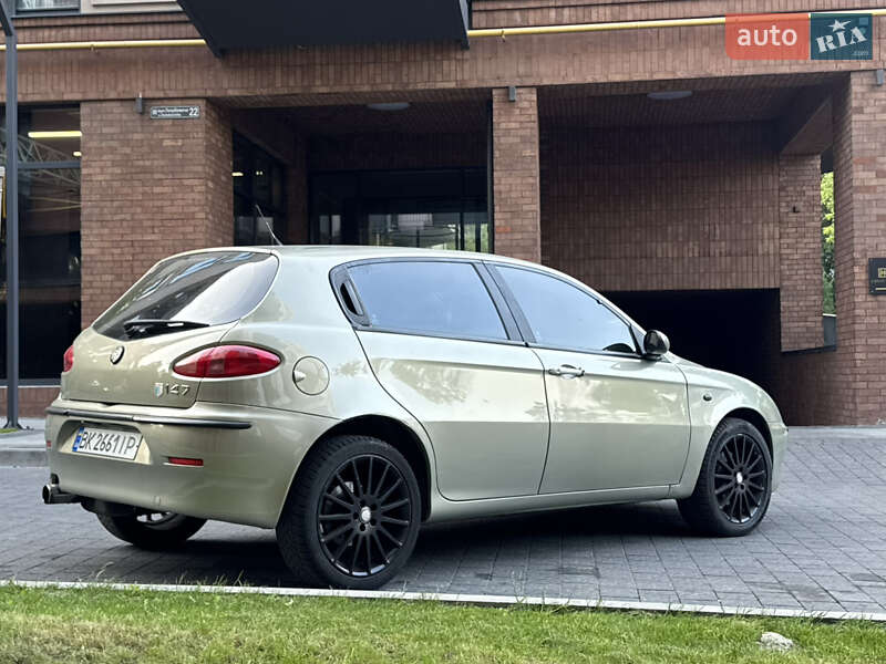 Хэтчбек Alfa Romeo 147 2003 в Львове
