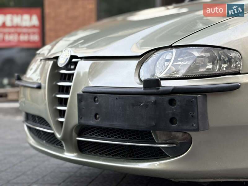 Хэтчбек Alfa Romeo 147 2003 в Львове