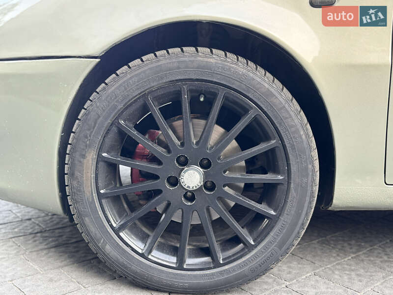 Хэтчбек Alfa Romeo 147 2003 в Львове