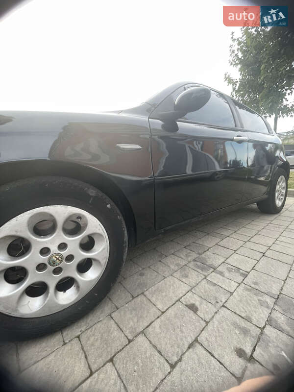 Хэтчбек Alfa Romeo 147 2008 в Ивано-Франковске