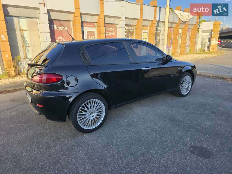 Хэтчбек Alfa Romeo 147 2006 в Киеве фото 2 Хэтчбек Alfa Romeo 147 2006 в Киеве
