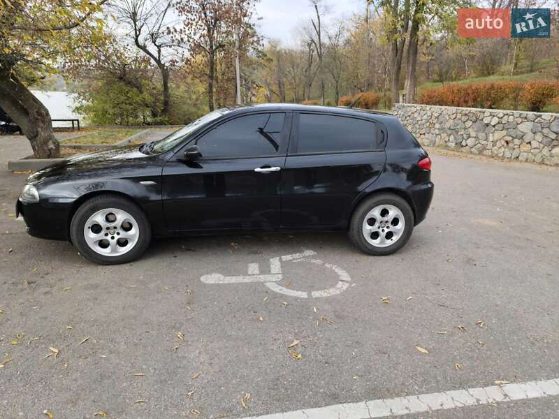 Хэтчбек Alfa Romeo 147 2006 в Кропивницком фото 9 Хэтчбек Alfa Romeo 147 2006 в Кропивницком
