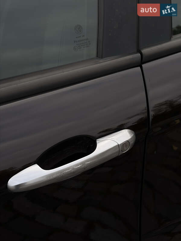 Хэтчбек Alfa Romeo 147 2009 в Киеве