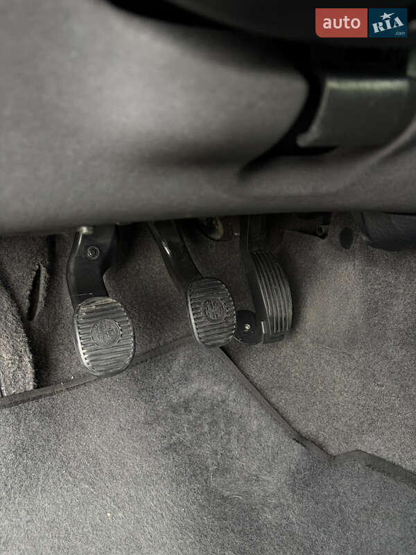 Хэтчбек Alfa Romeo 147 2009 в Киеве