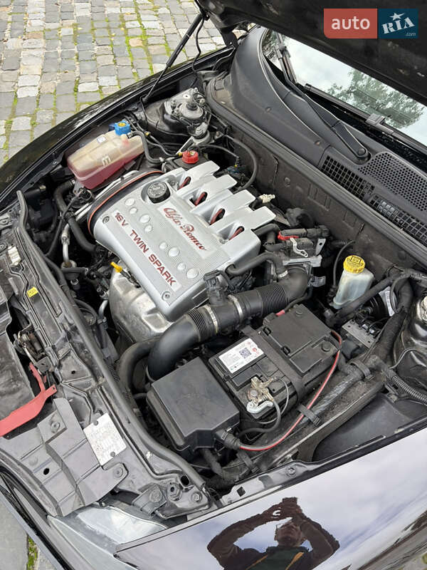 Хэтчбек Alfa Romeo 147 2009 в Киеве