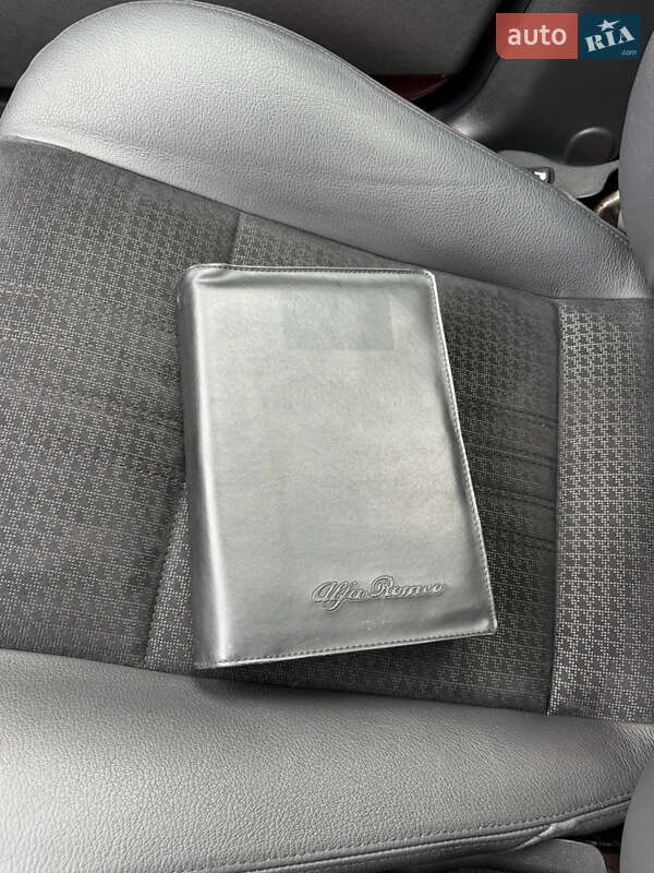 Хэтчбек Alfa Romeo 147 2009 в Киеве