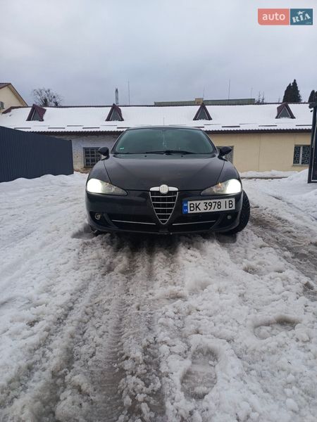 Хэтчбек Alfa Romeo 147 2007 в Остроге