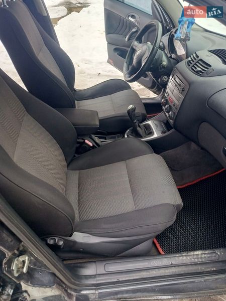 Хэтчбек Alfa Romeo 147 2007 в Остроге