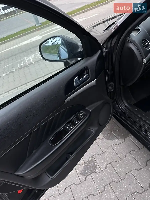 Alfa Romeo 159 2007 VIN ZAR93900007117562 фото оголошення 6 з 49