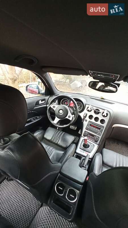 Седан Alfa Romeo 159 2010 в Дніпрі