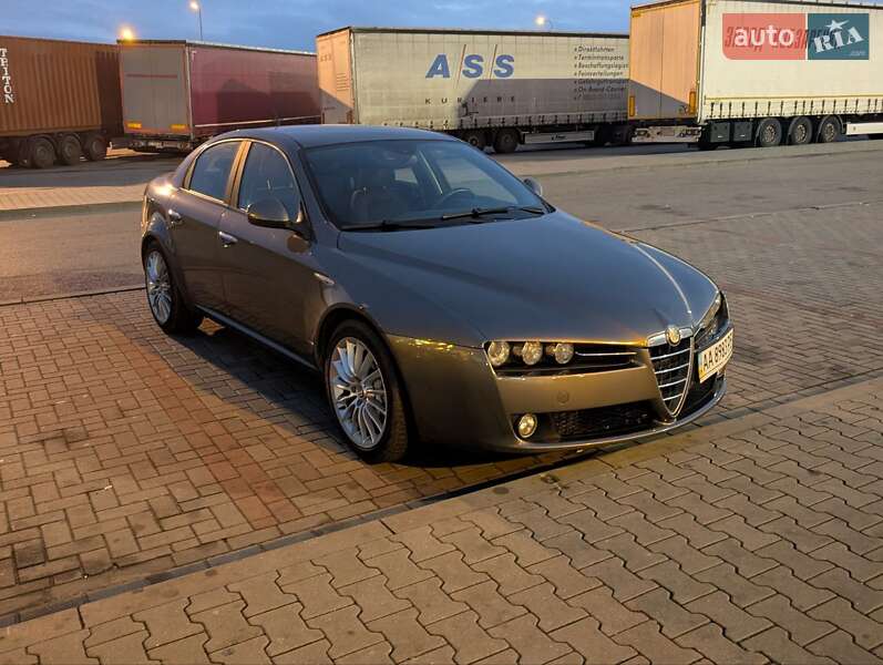 Седан Alfa Romeo 159 2011 в 
