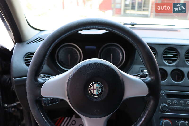 Седан Alfa Romeo 159 2006 в Львове