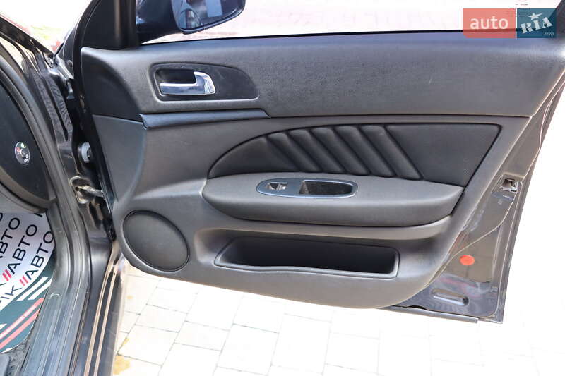 Седан Alfa Romeo 159 2006 в Львове