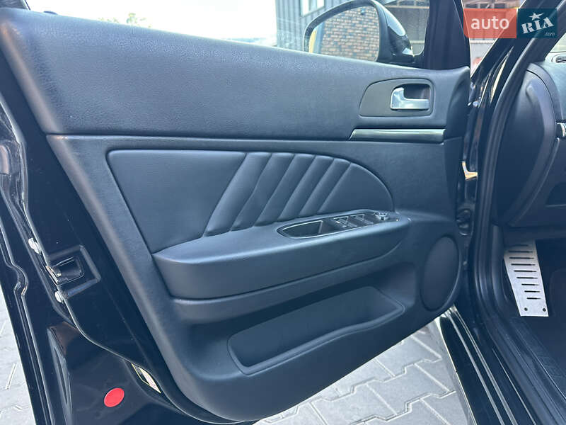 Універсал Alfa Romeo 159 2010 в Луцьку