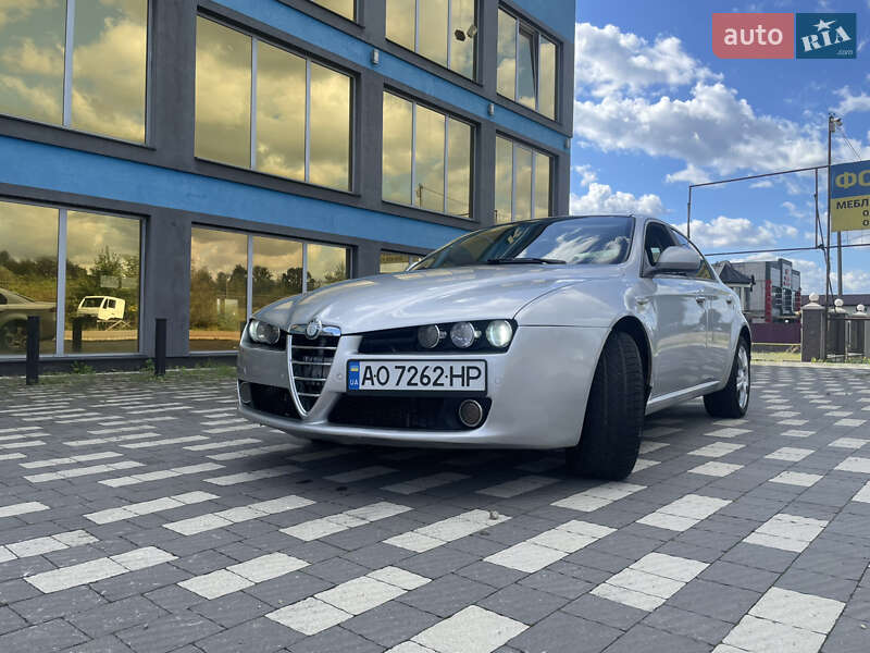 Седан Alfa Romeo 159 2006 в Тячеве фото 3 Седан Alfa Romeo 159 2006 в Тячеве