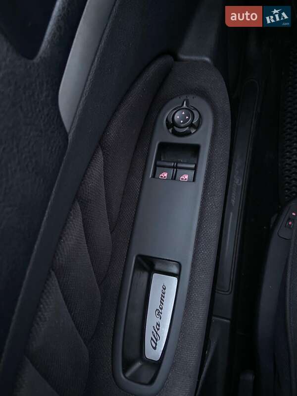 Седан Alfa Romeo 159 2006 в Черновцах