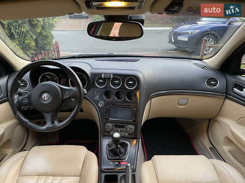Універсал Alfa Romeo 159 2010 в Києві