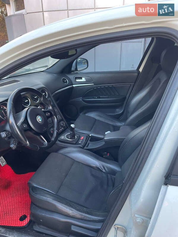 Седан Alfa Romeo 159 2011 в Киеве фото 7 Седан Alfa Romeo 159 2011 в Киеве