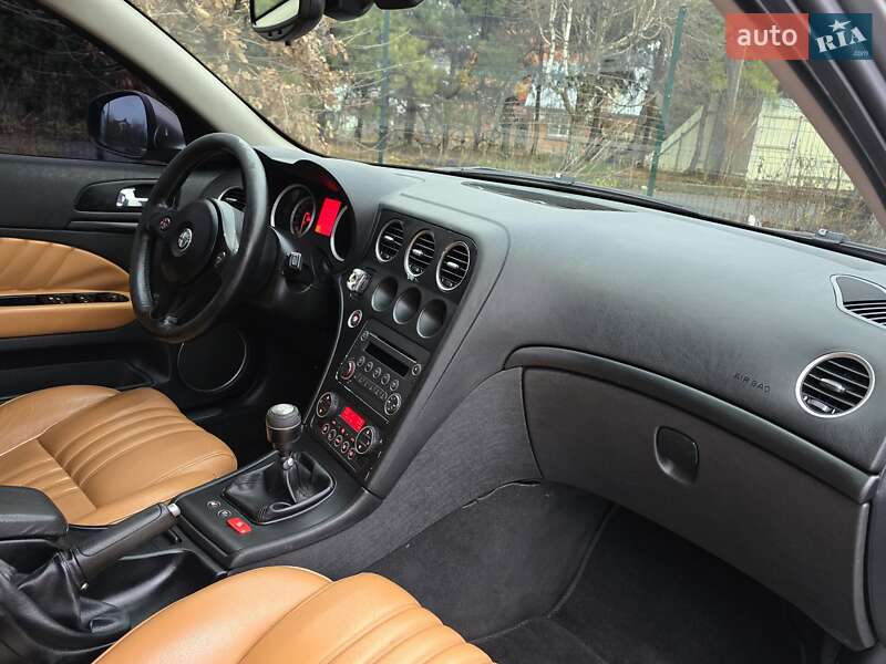 Седан Alfa Romeo 159 2006 в Хмельницькому