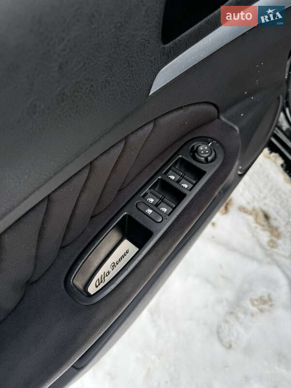 Седан Alfa Romeo 159 2008 в Києві фото 7 Седан Alfa Romeo 159 2008 в Києві