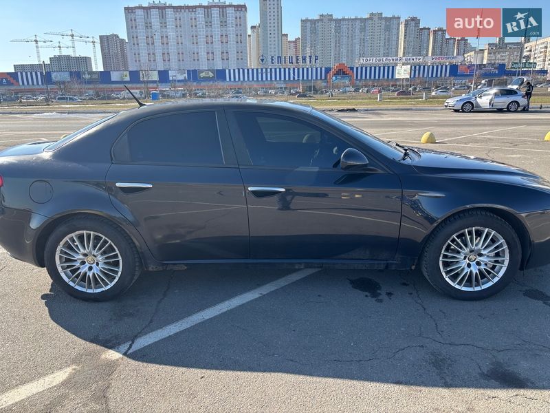 Седан Alfa Romeo 159 2011 в Киеве