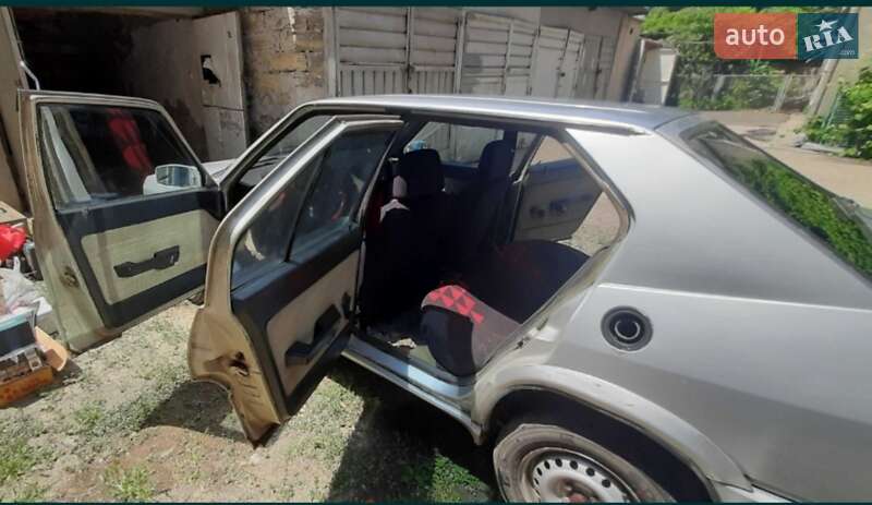 Хетчбек Alfa Romeo 33 1987 в Одесі