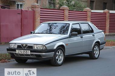 Седан Alfa Romeo 75 1986 в Вінниці