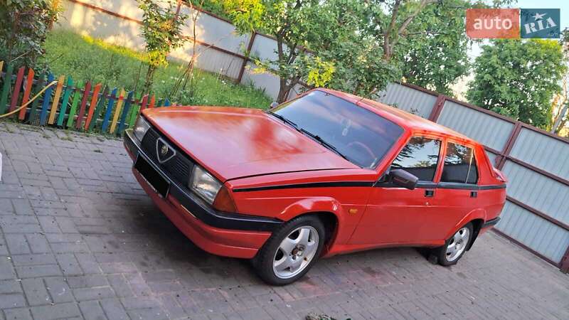 Alfa Romeo 75 1986
