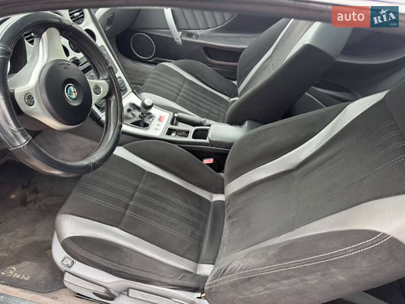 Купе Alfa Romeo Brera 2006 в Бедевлі