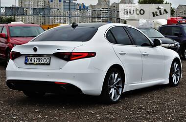 Седан Alfa Romeo Giulia 2017 в 