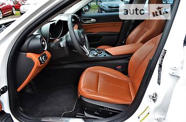 Седан Alfa Romeo Giulia 2017 в 