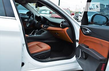 Седан Alfa Romeo Giulia 2017 в 