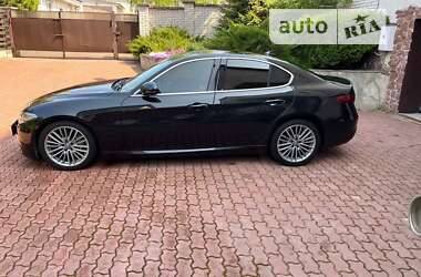 Седан Alfa Romeo Giulia 2017 в 
