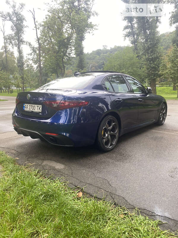 Седан Alfa Romeo Giulia 2018 в Киеве