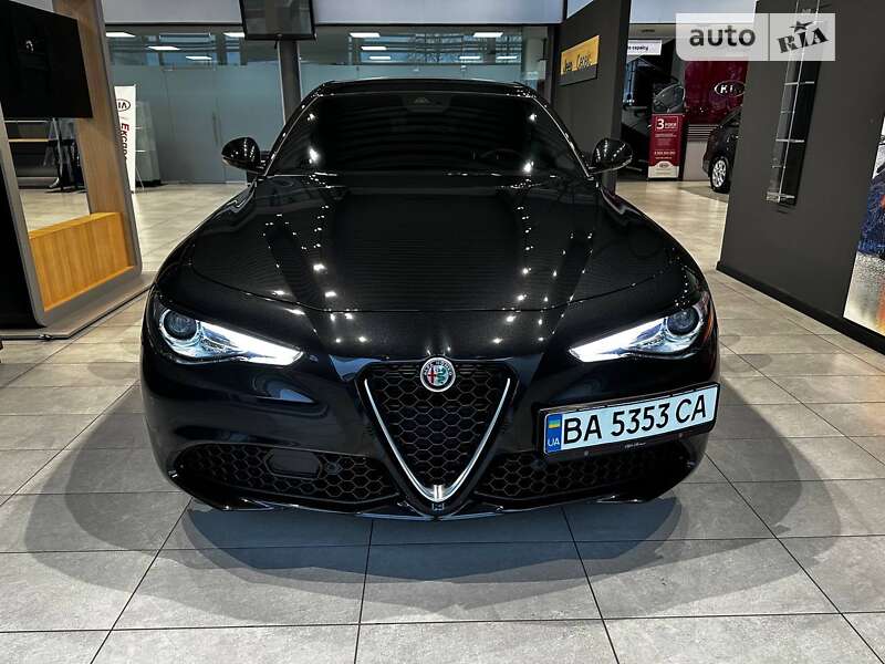 Седан Alfa Romeo Giulia 2021 в Днепре