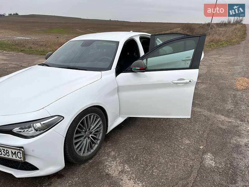Седан Alfa Romeo Giulia 2019 в Киеве